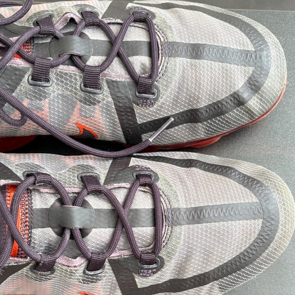 Nike Vapor Max Men's Gray and Red Athletic Shoes - Picture 9 of 12